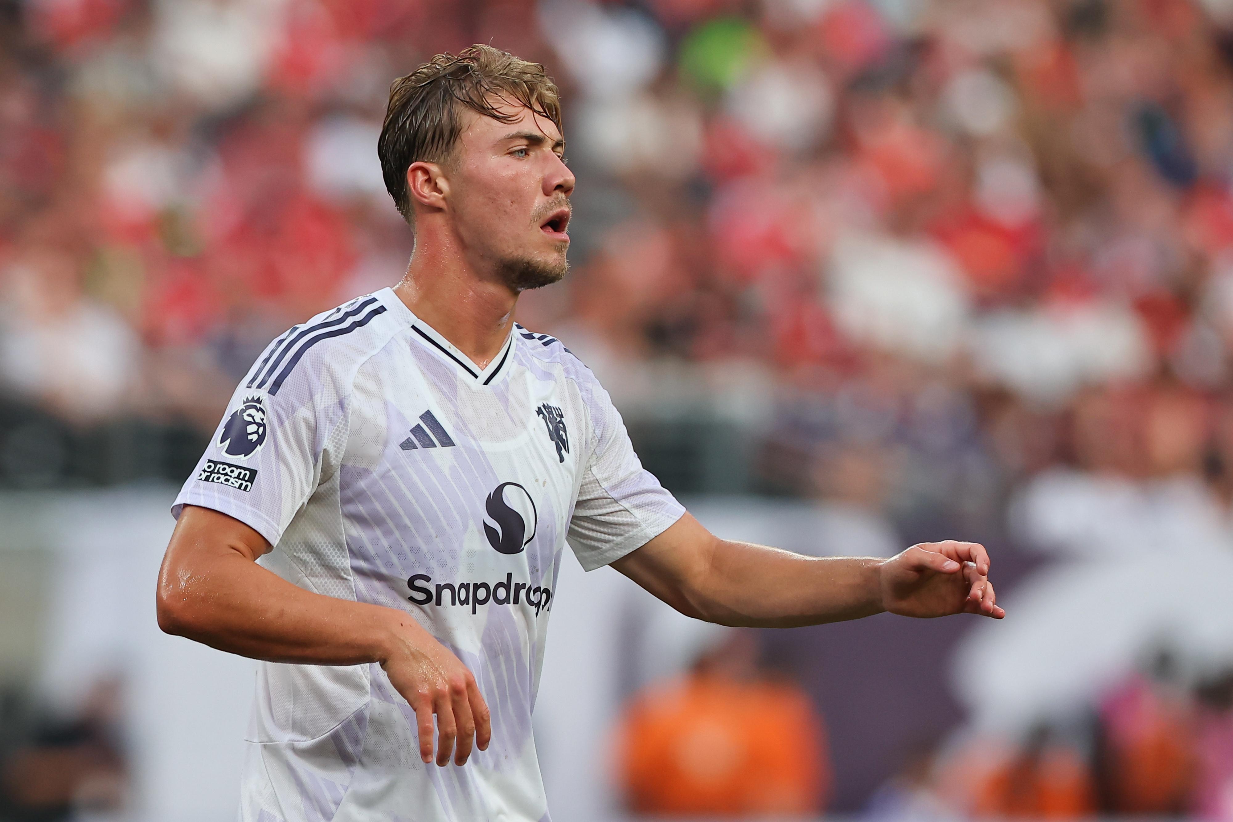 米兰准备以, 而现在米兰, 也在积极推