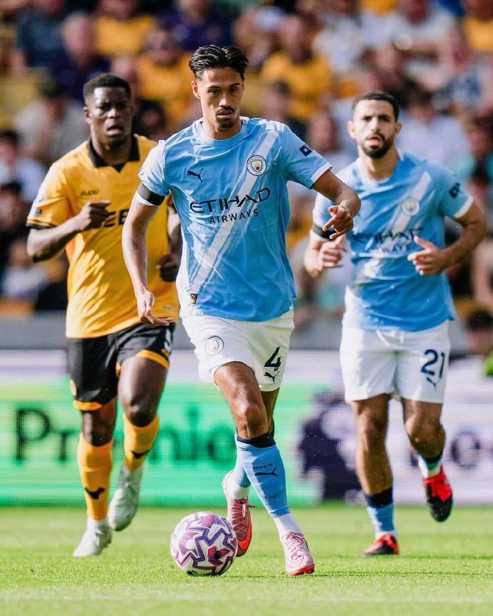 球奠定优势, src